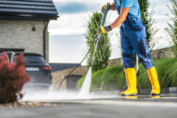 Best Concrete Pressure Washing  in Winter Beach, FL